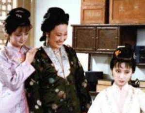 红楼梦林黛玉为何会突然认薛姨妈做干妈？