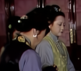 红楼梦中邢夫人是什么形象？为何说她心机颇深？