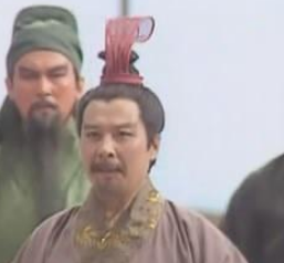 三国时期徐州本是刘备的，为何会被吕布夺去？