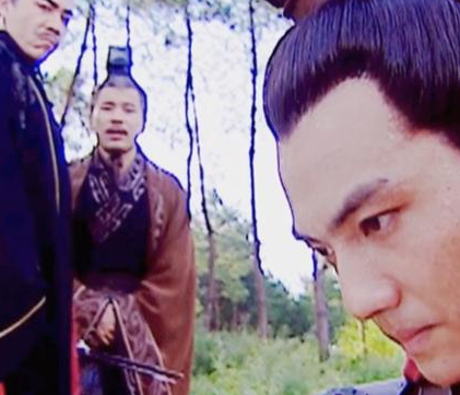 李敢作为朝中大臣 霍去病为什么敢射杀他