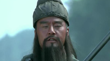 在诸葛亮等人劝刘备称帝时，费诗又是怎么反对的？