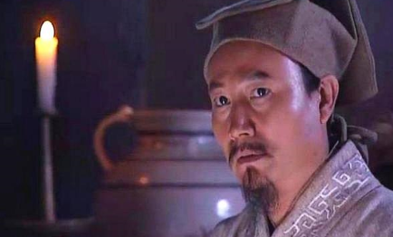 梁山第一任老大明面上是白衣秀士王伦，背地里却是谁？