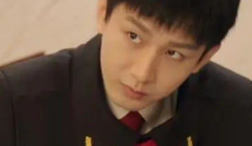 《底线》周亦安为什么会提出辞职？叶芯结局是什么？