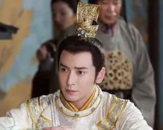 李世民是如何扩大自己的势力的？李渊是什么态度？