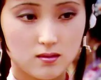 红楼梦中黛玉与晴雯二人的关系怎么样？