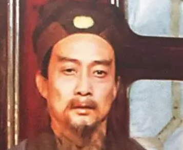 红楼梦中香菱与甄士隐之间有何相似之处？