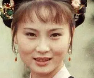 红楼梦中小红真的是个奸邪婢？