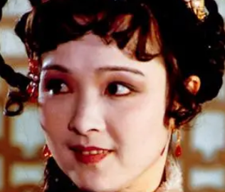 红楼梦中贾母是真的喜欢宝琴吗?有何含义