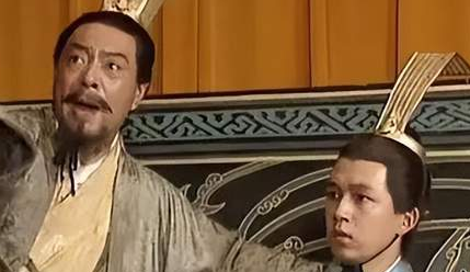 历史上孙峻为什么会选择传位给弟弟孙綝？最后结局如何？