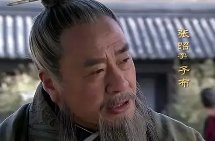 张昭选择投降,孙权不同意 两人为什么会意见不一致