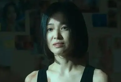 韩剧《黑暗荣耀》好评如朝，真实直面“霸凌”场面