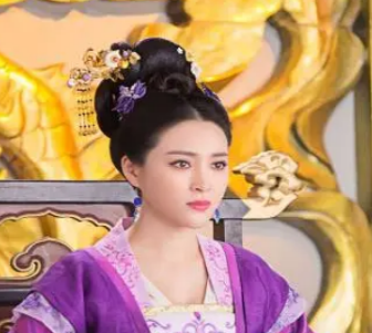 章献明肃皇后刘娥在历史上是如何执掌大权的？