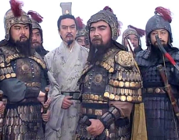 权力与生存的抉择：张绣投降曹操的历史解析