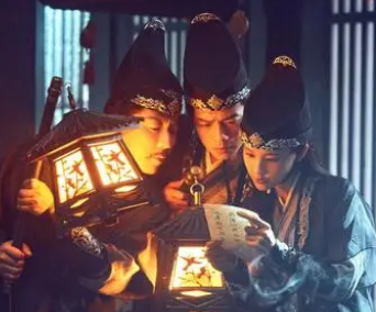 《九霄寒夜暖》是什么题材的电视剧？主演阵容也相当出彩