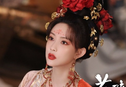 《花琉璃轶闻》是小说改编的吗？讲了什么故事？