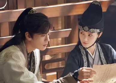 《九霄寒夜暖》讲了什么故事？主演都有谁？