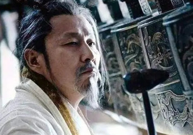 刘邦建立汉朝后，为何开始消灭一个个异姓王呢？