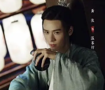 《掩月之海》主演的扮演者是谁？一部古代双男主戏剧