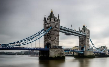 英国为什么不存在皇家陆军？因为他们曾经砍了国王