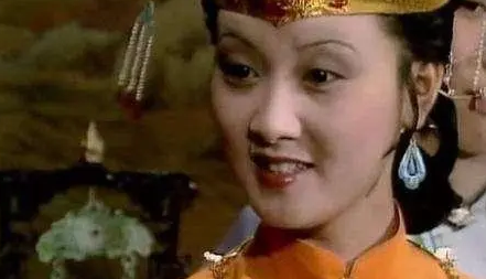 《红楼梦》一碗荷叶莲子羹是如何反映出真实的薛家人人品的？
