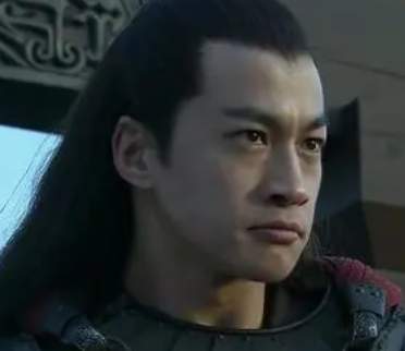  陈宫是什么身份？他是谁的谋士？