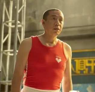 《黏人俱乐部》讲的是什么故事？王牌班底齐聚一堂