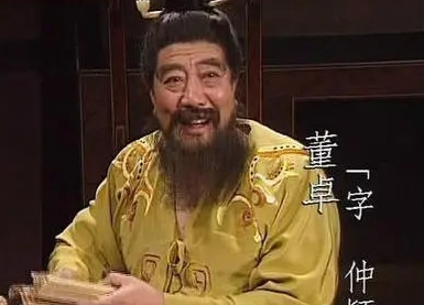 为何董卓却那么少的兵力就把控大汉朝政呢？