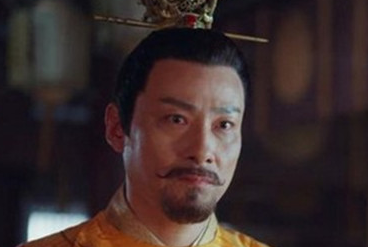 李炎继位后，在政治上做了哪些改革？
