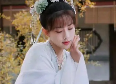 《花琉璃轶闻》是什么题材？剧中人设怎么样？