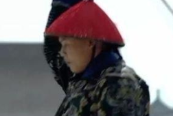 清朝皇宫殿外的甩鞭人究竟是干啥的呢？