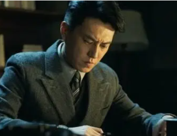 谍战剧《无间》里闪官的身份为什么那么多呢？