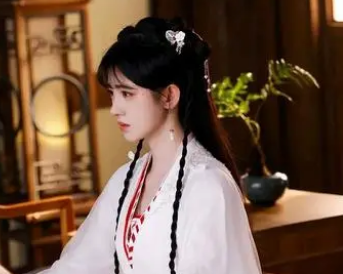 《花戎》鞠婧祎饰演的是谁？即将上线