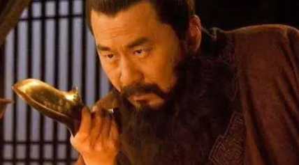 曹操为什么要杀杨修？只是因为他能看穿自己心思吗？