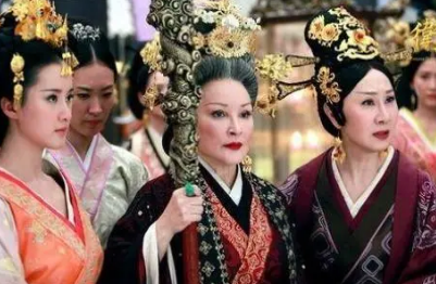 汉武帝即位时，为什么那么怕窦太后呢？