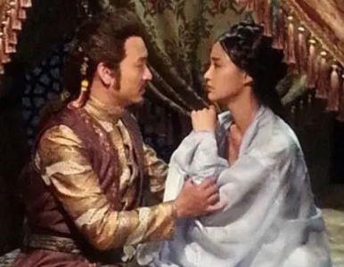 解忧公主与泥靡的关系：历史与传说的交织