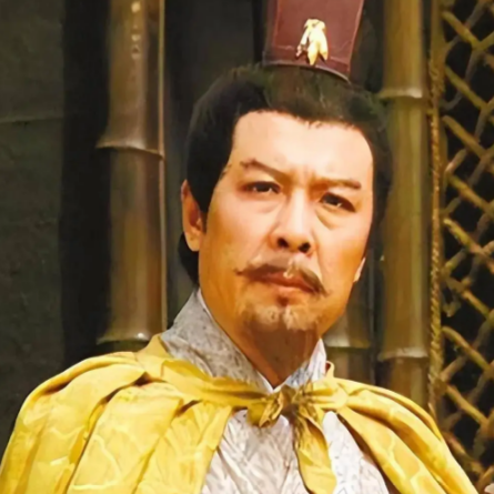 刘宏与刘备：皇权崩塌与草莽崛起的时代镜像