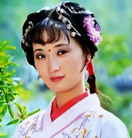 香菱：从丫鬟到妾室的身份嬗变与悲剧命运