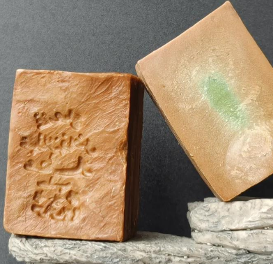 古代匠人的智慧：手作古法肥皂的千年传承
